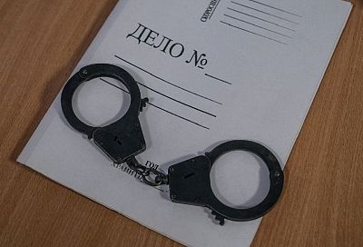 Склонял к изнасилованию. СК возбудил уголовное дело в отношении «секс-гуру» Лесли 
